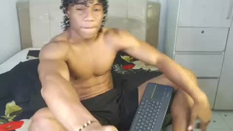 Snapshot of marcelo_dosantos77 chatting on 06/25/26, 11:53 MARCELO online show from 06/25/26, 11:53