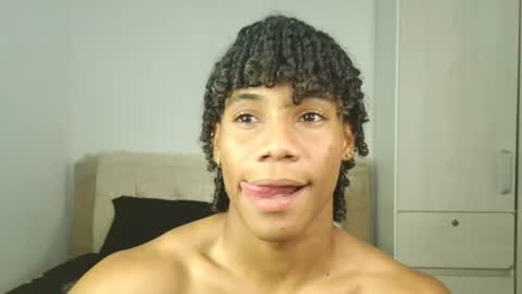Snapshot of marcelo_dosantos77 chatting on 07/12/26, 09:06 MARCELO online show from 07/12/26, 09:06