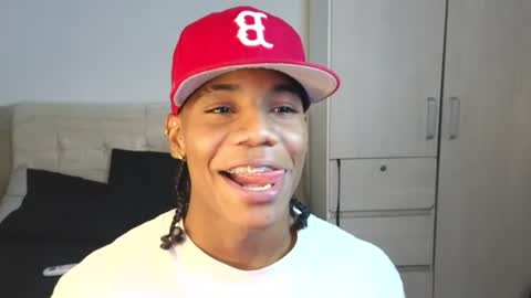 Snapshot of marcelo_dosantos77 chatting on 07/23/26, 04:16 MARCELO online show from 07/23/26, 04:16