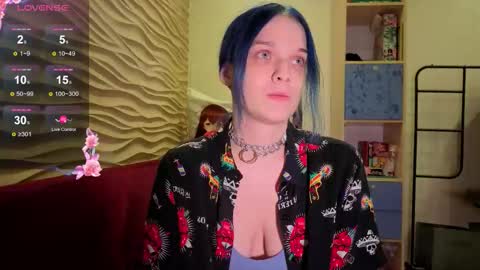 Snapshot of marci_n chatting on 10/28/25, 09:17 marci_n online show from 10/28/25, 09:17