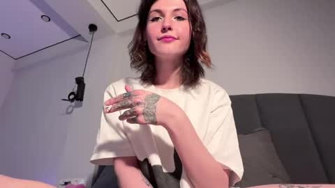 Snapshot of marciwakeup chatting on 04/01/26, 01:28 marci wake up online show from 04/01/26, 01:28