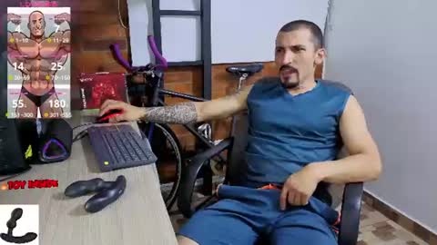 Snapshot of marckmuscle chatting on 06/20/26, 12:25 Marck Independent model online show from 06/20/26, 12:25
