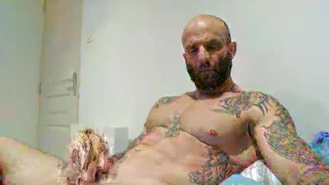 Snapshot of marco505050146083 chatting on 12/21/25, 11:01 marco505050146083 online show from 12/21/25, 11:01
