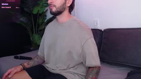 marco_allison43 online show from 09/30/25, 07:41