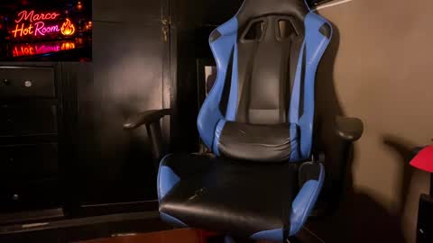 Snapshot of marco_aure chatting on 04/15/26, 11:27 marco_aure online show from 04/15/26, 11:27