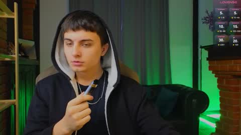 Snapshot of marco_flow chatting on 12/21/25, 08:43 Marco online show from 12/21/25, 08:43