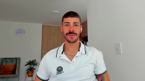 Snapshot of marco_tahani_ chatting on 12/23/24, 05:32 Marco IG marco tahani online show from 12/23/24, 05:32