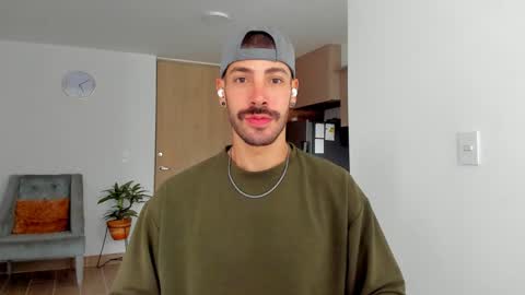 Snapshot of marco_tahani_ chatting on 12/24/24, 11:49 Marco IG marco tahani online show from 12/24/24, 11:49