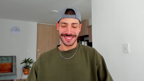 Snapshot of marco_tahani_ chatting on 12/24/24, 02:54 Marco IG marco tahani online show from 12/24/24, 02:54