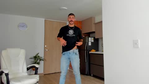 Snapshot of marco_tahani_ chatting on 12/29/24, 03:13 Marco IG marco tahani online show from 12/29/24, 03:13