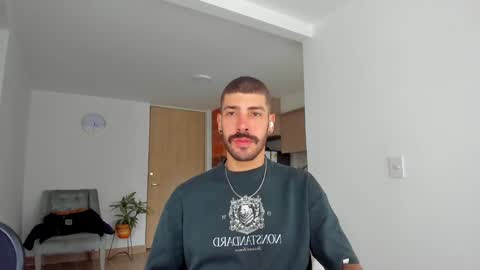 Snapshot of marco_tahani_ chatting on 01/04/25, 12:27 Marco IG marco tahani online show from 01/04/25, 12:27