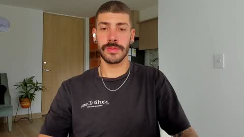 Snapshot of marco_tahani_ chatting on 01/05/25, 09:47 Marco IG marco tahani online show from 01/05/25, 09:47