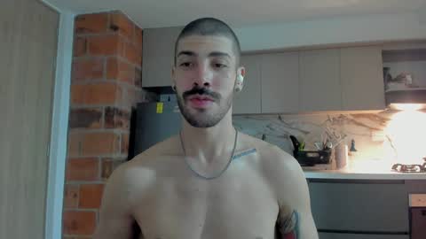 Snapshot of marco_tahani_ chatting on 01/28/25, 11:39 Marco IG marco tahani online show from 01/28/25, 11:39