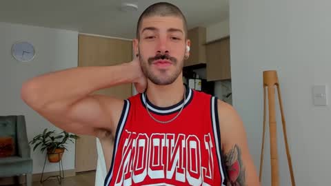 Snapshot of marco_tahani_ chatting on 01/29/25, 01:28 Marco IG marco tahani online show from 01/29/25, 01:28