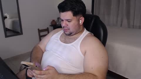 Snapshot of marcobearson chatting on 03/21/26, 06:18 Marcos online show from 03/21/26, 06:18