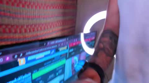 marcovitto online show from 11/22/25, 07:46