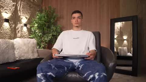 Snapshot of marcoyethan chatting on 11/10/25, 07:46 Marco and Ethan online show from 11/10/25, 07:46