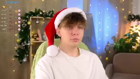 Snapshot of marcus_euphoria chatting on 12/18/25, 07:03 Marcus online show from 12/18/25, 07:03