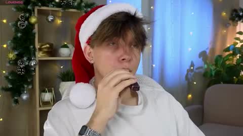 Snapshot of marcus_euphoria chatting on 12/20/25, 06:20 Marcus online show from 12/20/25, 06:20