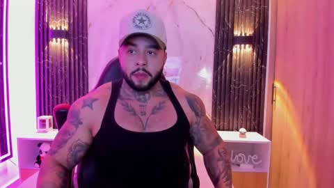 Snapshot of marcus_fit1 chatting on 10/12/25, 01:15 Marcus online show from 10/12/25, 01:15