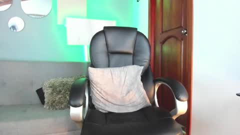 Snapshot of marcus_jax1 chatting on 12/07/24, 04:09 Marcus Jax1 online show from 12/07/24, 04:09