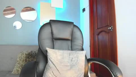 Snapshot of marcus_jax1 chatting on 01/06/25, 02:26 Marcus Jax1 online show from 01/06/25, 02:26