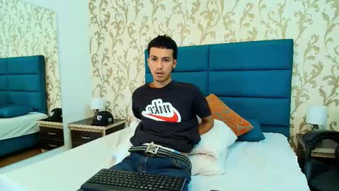 Snapshot of marcus_jeron chatting on 09/25/25, 11:19 marcus_jeron online show from 09/25/25, 11:19