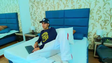Snapshot of marcus_jeron chatting on 09/27/25, 12:48 marcus_jeron online show from 09/27/25, 12:48