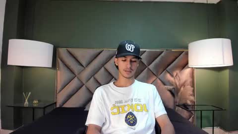 Snapshot of marcus_jeron chatting on 09/29/25, 03:55 marcus_jeron online show from 09/29/25, 03:55