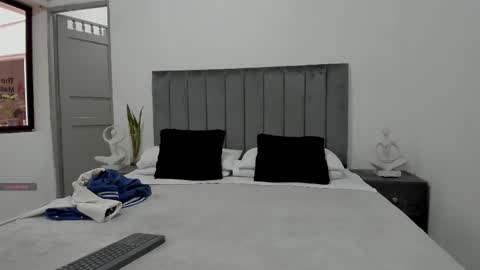 marcus_moreno online show from 11/17/25, 06:35