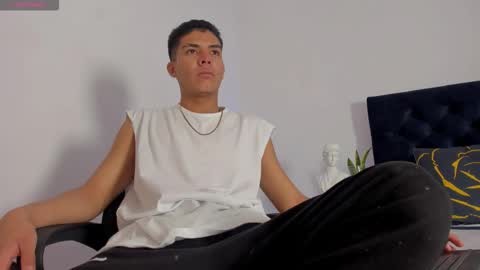 marcus_moreno online show from 11/22/25, 07:24