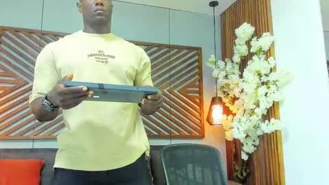 Snapshot of marcusblack_ chatting on 02/11/26, 12:21 Marcusssss online show from 02/11/26, 12:21