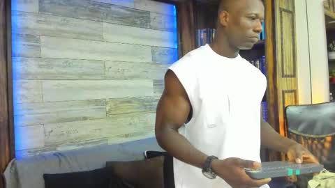 Snapshot of marcusblack_ chatting on 03/11/26, 11:27 Marcusssss online show from 03/11/26, 11:27