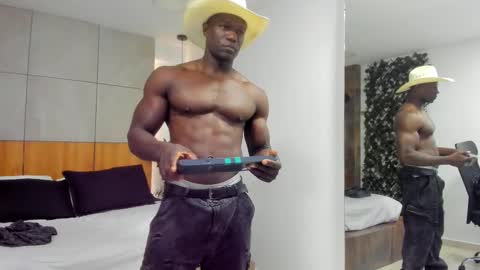 Snapshot of marcusblack_ chatting on 03/26/26, 12:00 Marcusssss online show from 03/26/26, 12:00