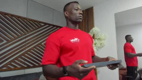 Snapshot of marcusblack_ chatting on 04/06/26, 11:33 Marcusssss online show from 04/06/26, 11:33