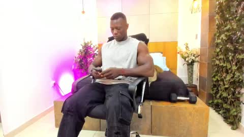 Snapshot of marcusblack_ chatting on 04/10/26, 12:10 Marcusssss online show from 04/10/26, 12:10