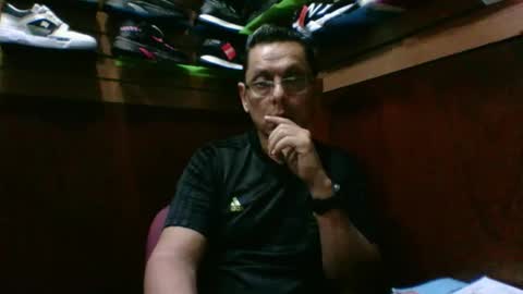 Snapshot of marcuskelvin chatting on 10/24/25, 11:39 Marcus online show from 10/24/25, 11:39