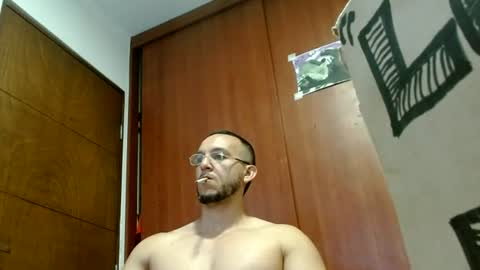 Snapshot of marcusmilarc chatting on 06/13/26, 05:00 online show from 06/13/26, 05:00