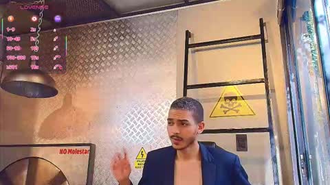 Snapshot of marcusrain_ chatting on 09/17/25, 07:59 Marcus online show from 09/17/25, 07:59