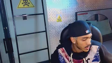 Snapshot of marcusrain_ chatting on 10/02/25, 03:13 Marcus online show from 10/02/25, 03:13