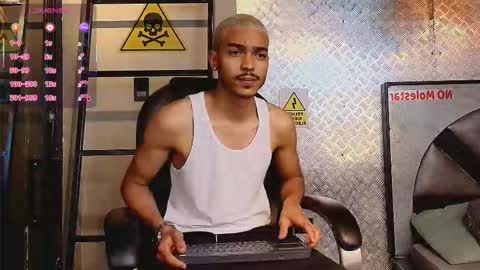 Snapshot of marcusrain_ chatting on 10/06/25, 03:37 Marcus online show from 10/06/25, 03:37