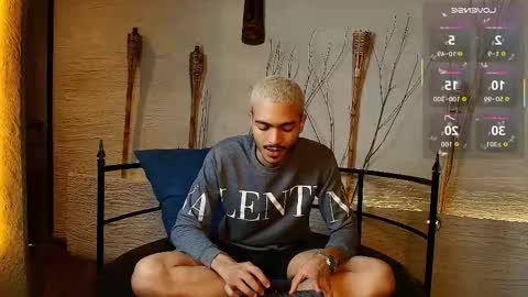 Snapshot of marcusrain_ chatting on 10/15/25, 09:26 Marcus online show from 10/15/25, 09:26