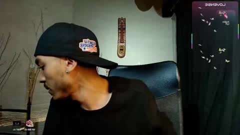 Snapshot of marcusrain_ chatting on 10/17/25, 07:27 Marcus online show from 10/17/25, 07:27