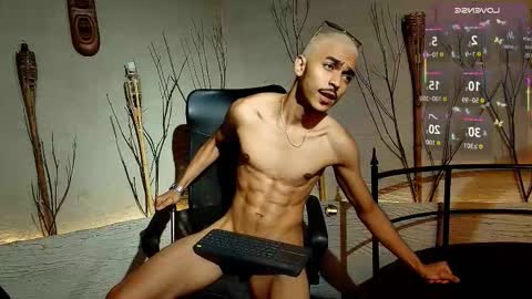 Snapshot of marcusrain_ chatting on 11/01/25, 08:16 Marcus online show from 11/01/25, 08:16