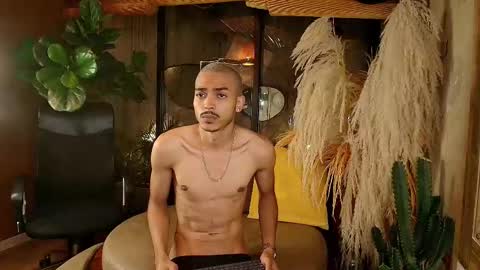 Snapshot of marcusrain_ chatting on 11/24/25, 10:42 Marcus online show from 11/24/25, 10:42