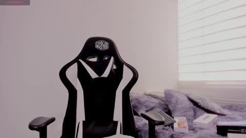 Snapshot of mardybum_ chatting on 03/11/25, 08:20 Maria online show from 03/11/25, 08:20