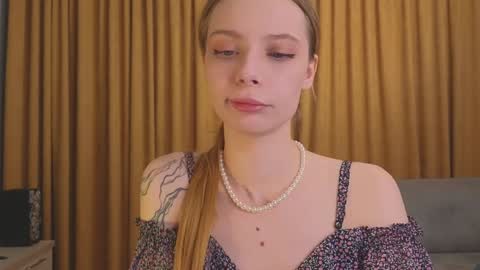 Snapshot of margareata chatting on 12/16/24, 08:09  - Alisa online show from 12/16/24, 08:09