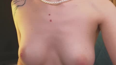 Snapshot of margareata chatting on 12/16/24, 11:12  - Alisa online show from 12/16/24, 11:12