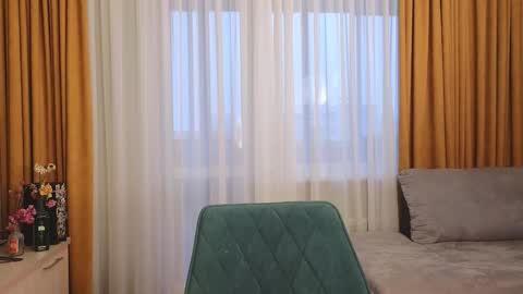 Snapshot of margareata chatting on 12/25/24, 12:26  - Alisa online show from 12/25/24, 12:26