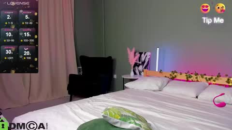 Snapshot of margaret_clark chatting on 12/12/24, 06:03 Margaret Clark online show from 12/12/24, 06:03